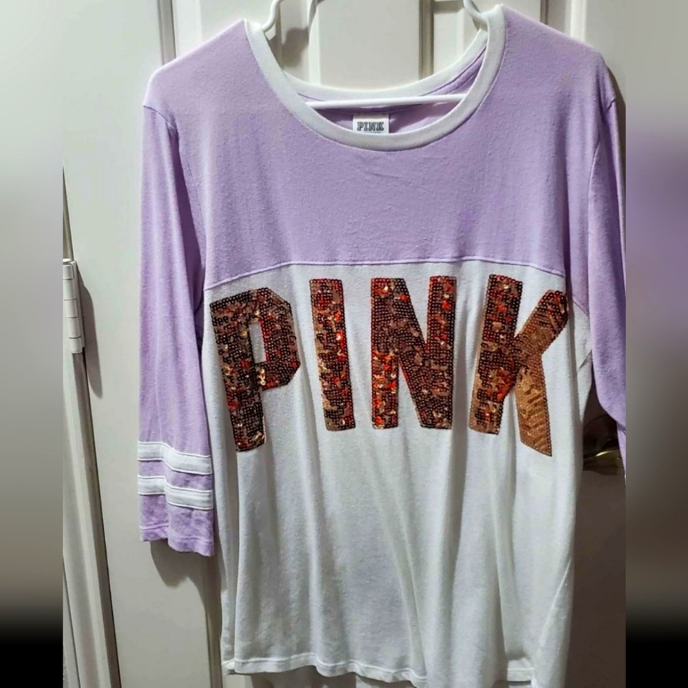 Vs pink shirt